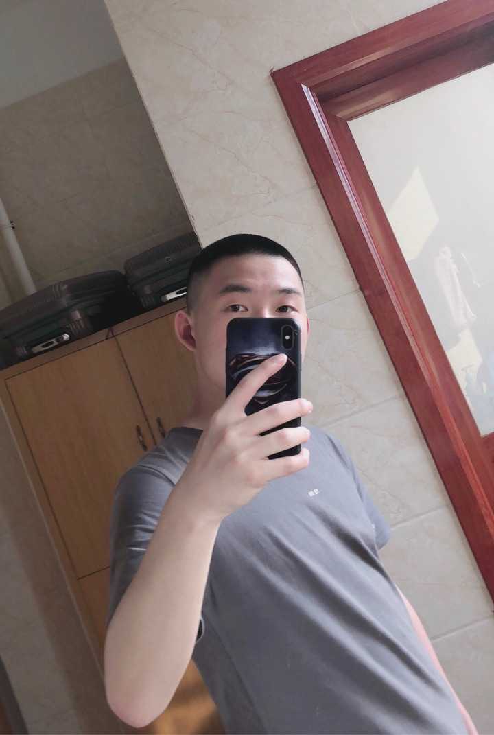 新手机我奇葩吧哈哈哈哈大家买东西劳改犯寸头劳改犯寸头照片寸头男生